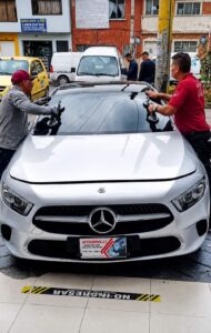 cambio-parabrisas-mercedes-benz-bogota