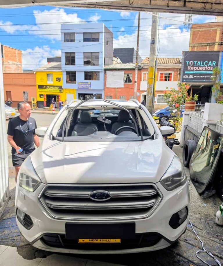 Cambio-Parabrisas-Ford