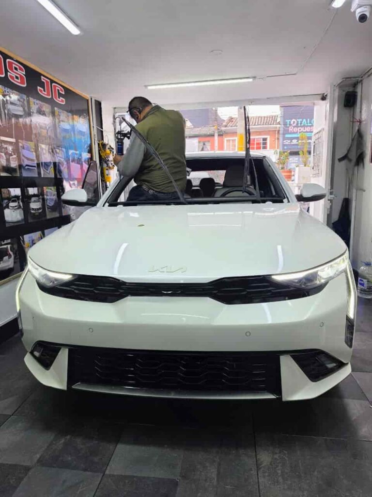 Parabrisas-Kia-k3-Colombia